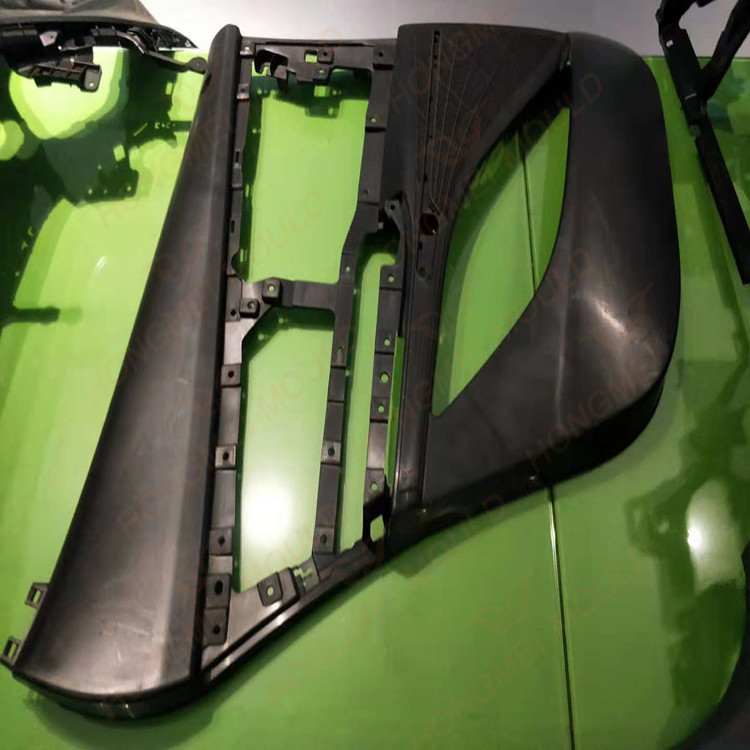 Automobilové formy – dodávatelia plastových dielov pre automobily
